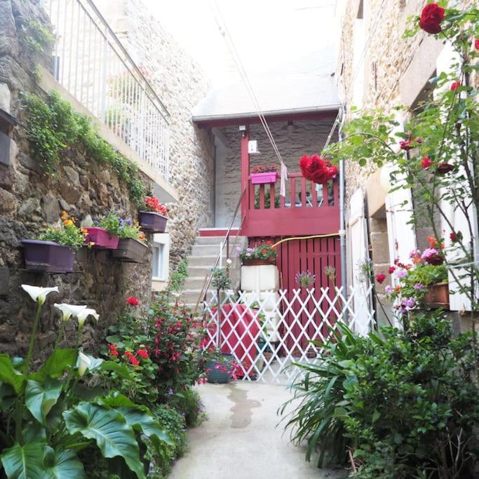 Appartement Duplex Et Terrasse A St Servan-St Malo Saint-Malo Eksteriør bilde